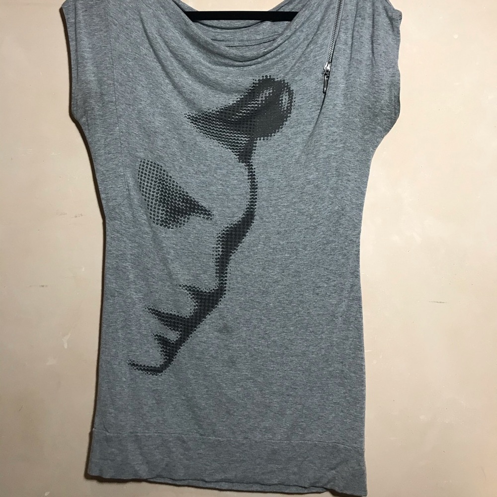 Elvis T-Shirt with Zipper Accent
